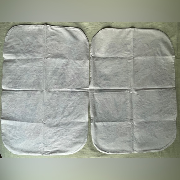 Pair of petite vintage embroidered pillow cases - Picture 3 of 4